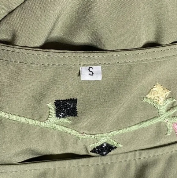 CURVEDREAM Floral Embroidery Tiered Midi Dress - Picture 9 of 11